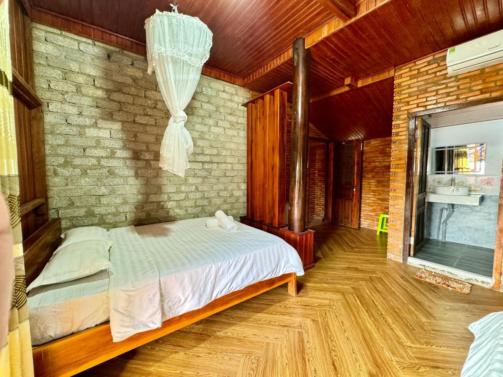 Lava Rock Viet Nam Lodge Anhfly Resort Nam Кат Тиен Екстериор снимка