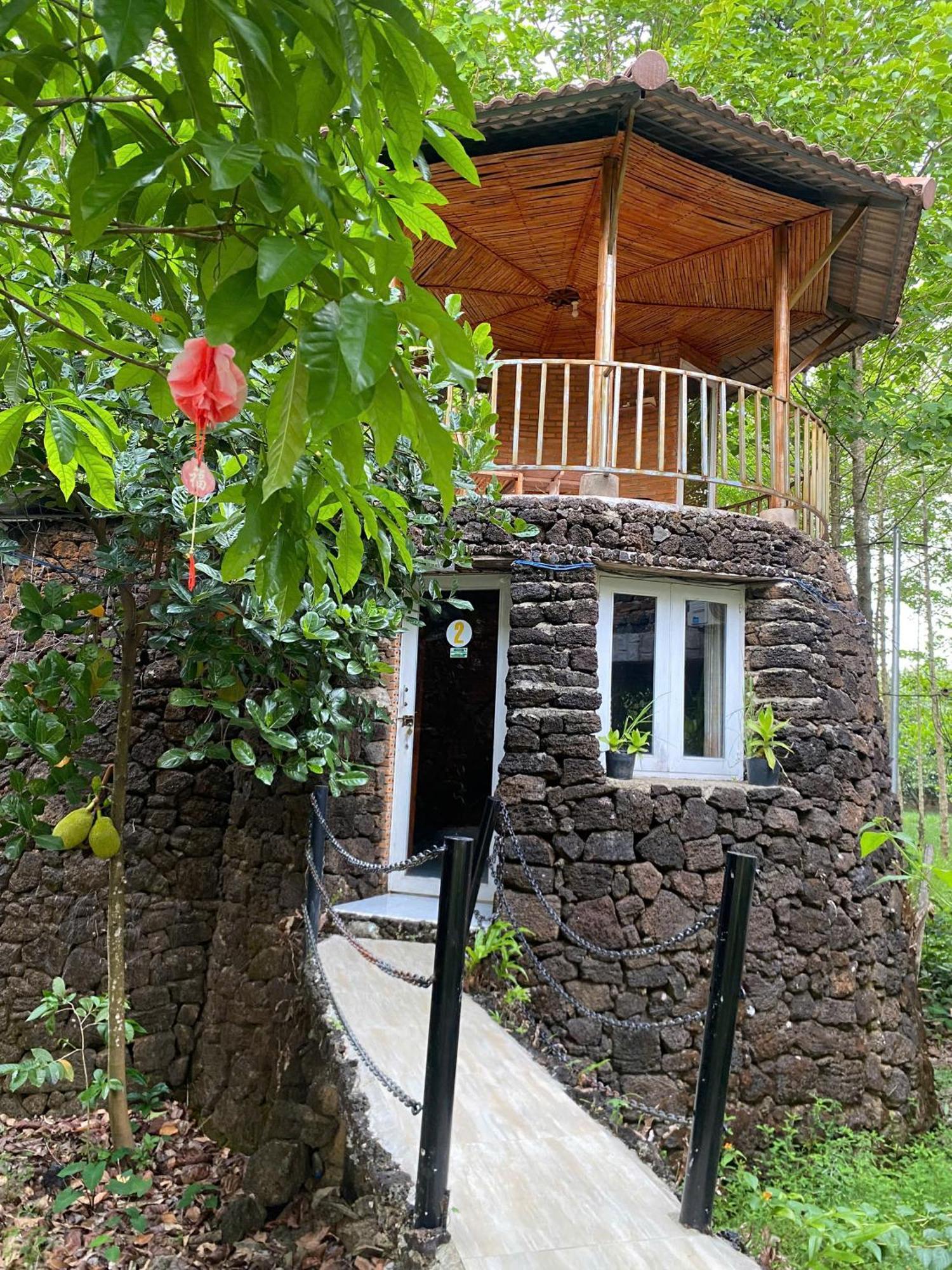 Lava Rock Viet Nam Lodge Anhfly Resort Nam Кат Тиен Екстериор снимка