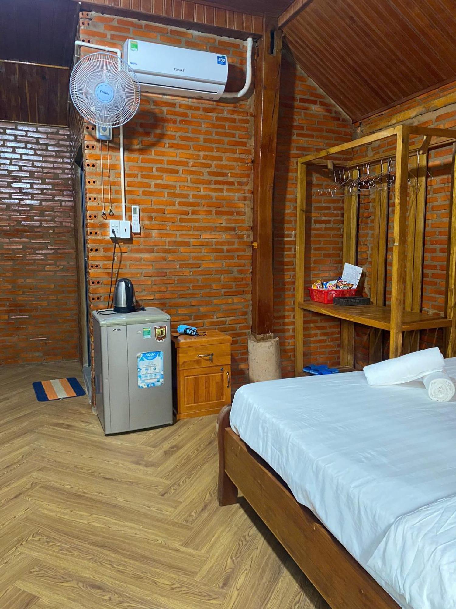 Lava Rock Viet Nam Lodge Anhfly Resort Nam Кат Тиен Екстериор снимка