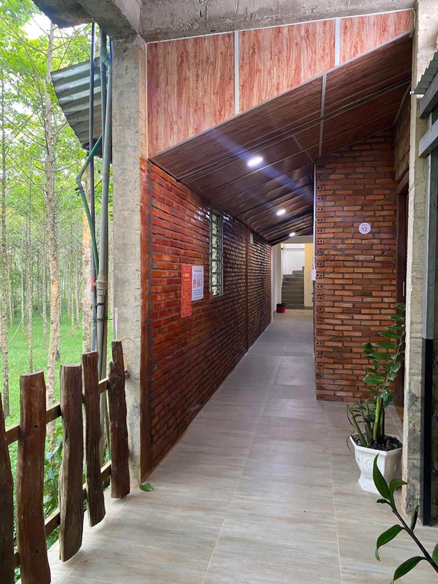 Lava Rock Viet Nam Lodge Anhfly Resort Nam Кат Тиен Екстериор снимка